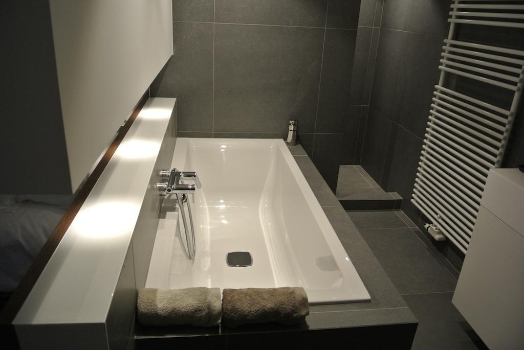 La Maison Contemporaine Namur Room photo